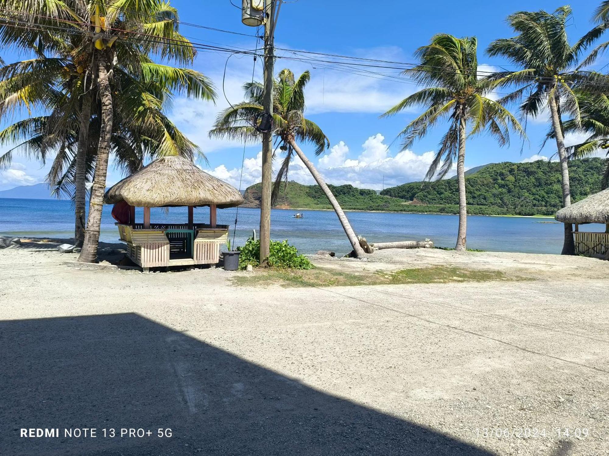 Jay Henry Transient Beach House, B Pagudpud, Blue Lagoon Beach Apartment Exterior photo